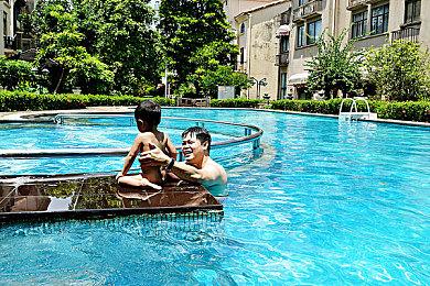 Steam喜加二！免费领取《战锤40K: 格雷迪厄斯》和《Hue》